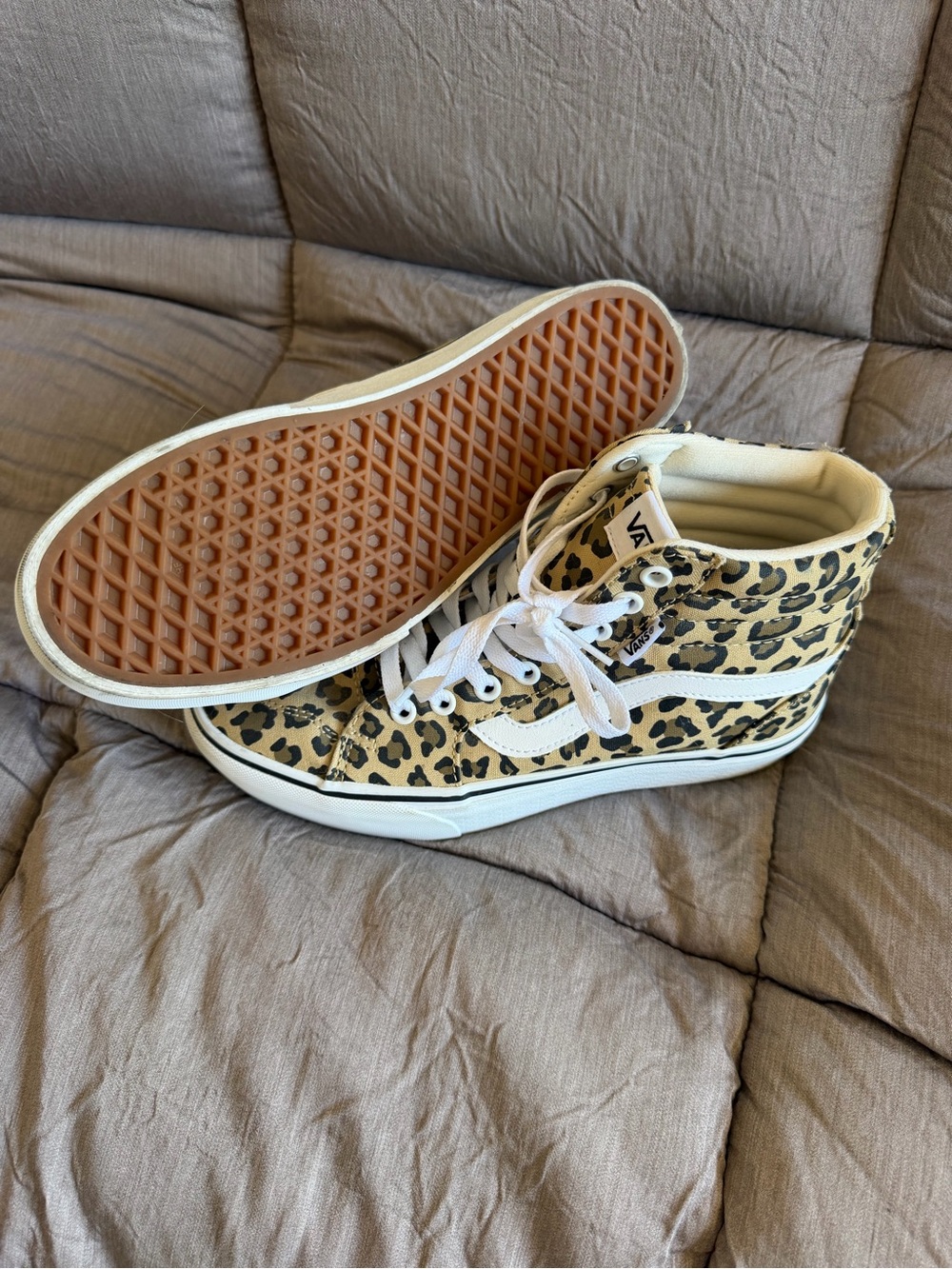 Vans Women Filmore Hi Platform Leopard Print Shoes - Picture 4 of 7